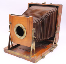 REISEKAMERA HOLZ 13X18  , SHC