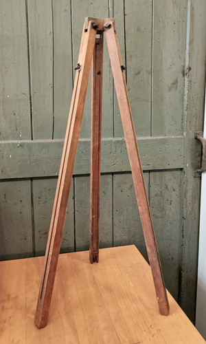 Antikes altes holzstativ - altes,